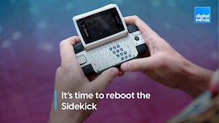 Forget folding phones! Please, reboot the Sidekick