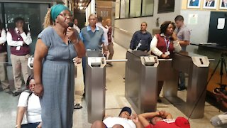 SOUTH AFRICA - Cape Town - Reclaim the City picket at Provincial Department of Transport and Public Works (Video) (P8k)