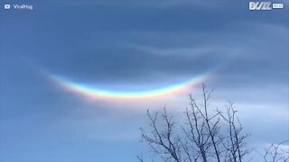 Un arc-en-ciel à l'envers dans l'état de New York