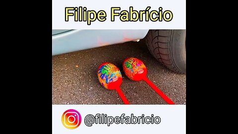 EXPERIMENTO: BOLO ARCO-ÍRIS VS CARRO - Esmagando coisas crocantes e macias de carro!
