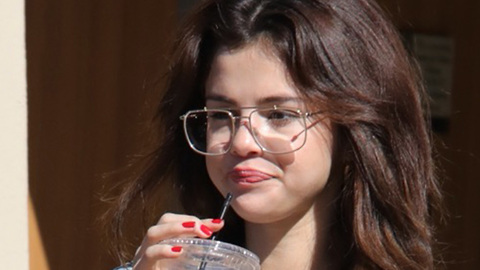 Selena Gomez Quickly MOVES ON From Justin Bieber By Doing THIS!