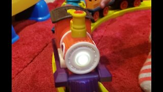 Unboxing Critter Express - B. Toys Musical Train Set