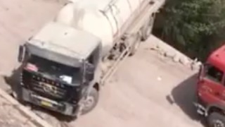 Amazing Truck Driving Skills - God Level, Very Dangerous