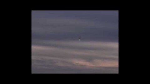 UFO Sightings 2017 🔴 Mystery light filmed blazing in the sky California 🔴 UFO Footage