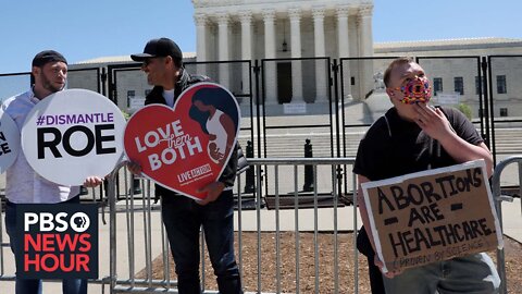 Supreme Court overturns Roe v. Wade, leaves issue up to states