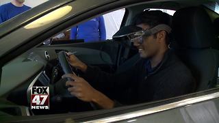 Simulator teaches teens about distracted driving