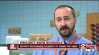 District encourages students to use share table at lunch