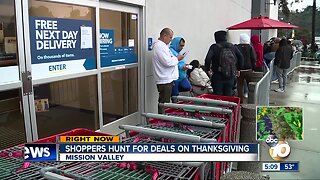 Rain makes for light crowds during Thanksgiving sales