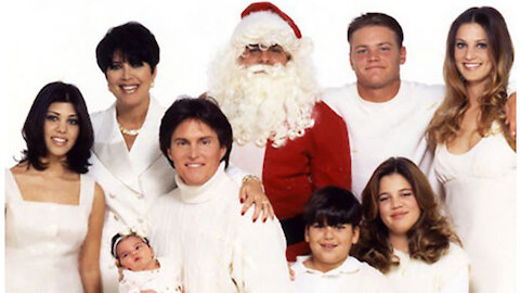 Why A Kardashian 2020 Christmas Card Is More Important Than EVER!