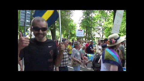Håkan Bergmark rapporterar Nationaldagen den 6 juni: Tusentals deltagare