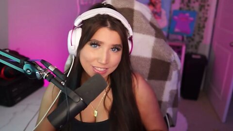 ASMR | New Fortnite Season Gameplay w/ Keyboard and Mouse Clicking SOUNDS / GAMERGIRL