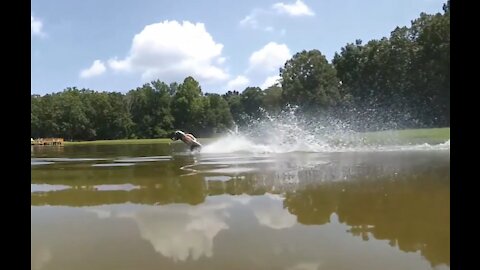 Traxxas Rustler Hydroplane Super Slow Motion!