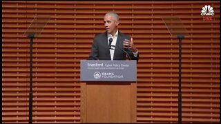 Obama Compares Putin To Steve Bannon