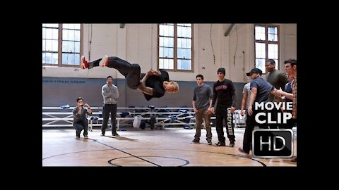 amazing dance battle Just Dance - Chris Brown - Sony Pictures 2013