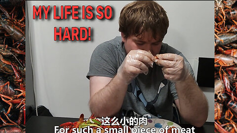 Foreigner Tries Spicy Chinese Crayfish for the First Time!