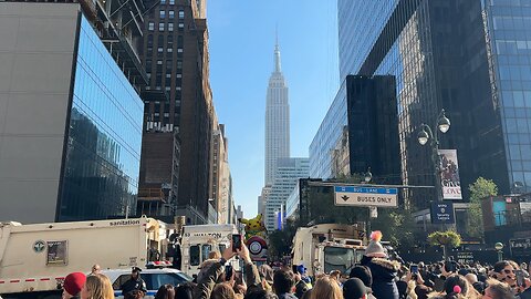 Pikachu Pokémon helium balloon float Macys Thanksgiving Day Parade Empire State Building 34th st NYC