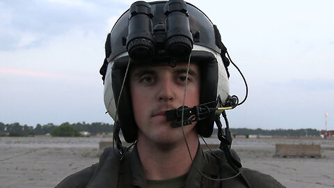 Video portraits of U.S. Marines with HMH-464