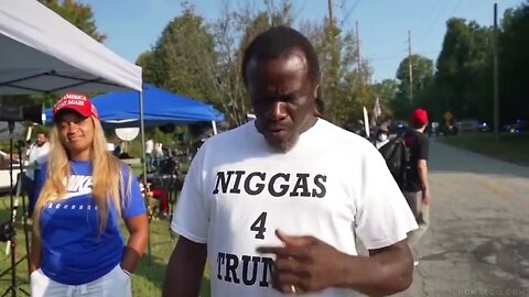 Many Of The Black Community Still Trust In Oppression - This Fool Wears A N*gga For Trump T-Shirt🤨