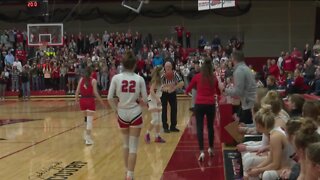 High school hoops: Neenah upsets top-seeded Hortonville after controversial finish