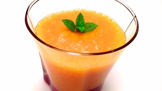 How to make a healthy orange and apricot smoothie