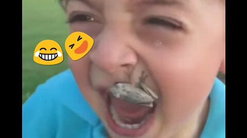 Kid Afraid from frog, 😂funny Video, try not to laugh challenge