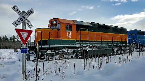 Fresh Snow, Melting Ice Makes Things Messy On The Railroad! #trains #trainvideo | Jason Asselin