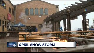 Wisconsinites welcome April snow storm