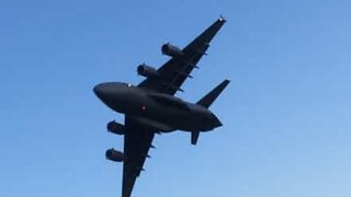 Spectacular low-altitude flying during Aussie festival