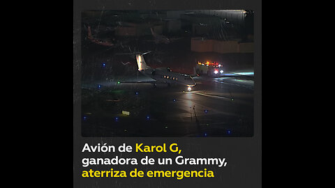 Karol G aterriza de emergencia en su avión privado