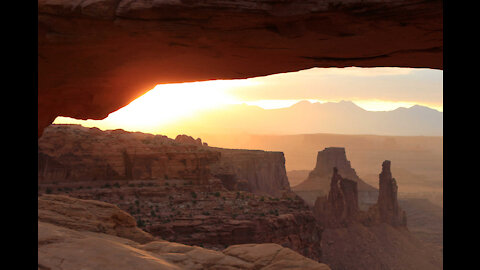 Canyonlands National Park, short clips, Mesa Arch, Aztec Butte, Green River Overlook, Utah