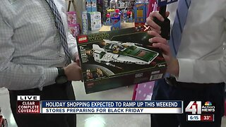 Holiday shopping expected to ramp up this weekend