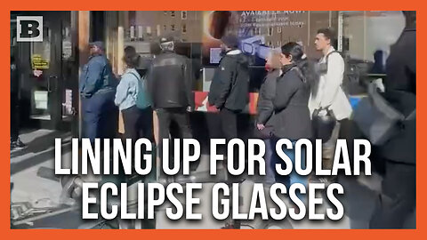 People in NYC Line Up for Eclipse-Viewing Glasses Hours Before Solar Eclipse