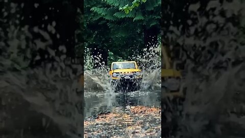 💦rc car SPLASHING water😲traxxas TRX4 rc off road #shorts #offroad #rccar