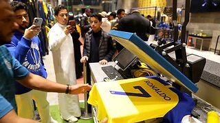 Al Nassr fans react to Cristiano Ronaldo signing at club shop