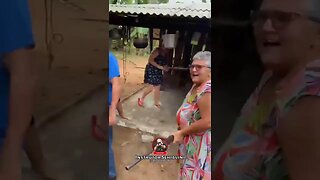 Cuidado com a cobra dona Jacira!