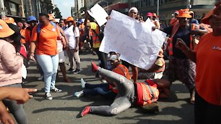 SOUTH AFRICA - Durban - EPWP workers hand over memorandum (Videos) (MPS)