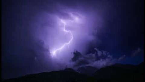 Passenger films plane almost being struck by lightning
