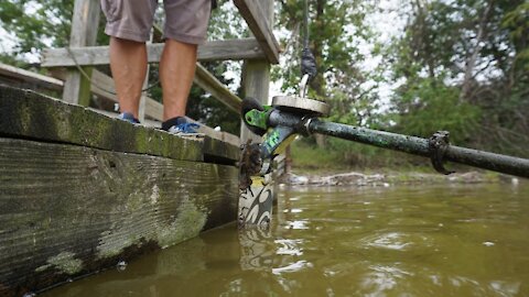 MAGNET FISHING UNDER WATER FOOTAGE OF 1150LB PULL MAGNET! (LUCKY FINDS)