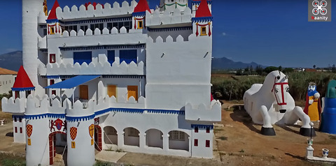 Drone explores massive fairytale castle in Greece