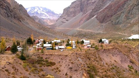 Baños Morales Hot springs at Cajon del Maipo in Chile