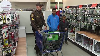 Annual 'No Child Without a Christmas' held in Detroit