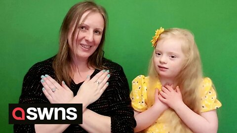 UK mum wins award from PM after creating youtube series on Makaton language programme