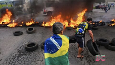 Brazil Protesters Block Roads, Airport as Bolsonaro Stays Silent
