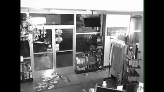 Man captured breaking into Envy Salon in Northwest Bakersfield