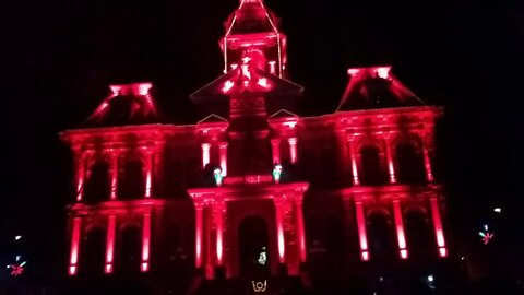 Cambridge Ohio Courthouse Christmas Light Display December 2020