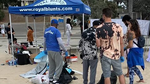 Cleaning Up The Beach with Royal Blunts
