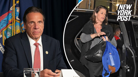 Andrew Cuomo told CNN's Gollust he'd like to be her 'pool boy' in flirty texts