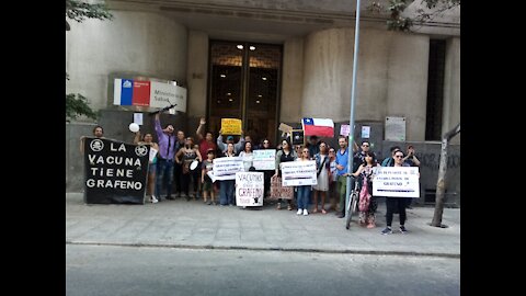 COVID 19, PANDEMIA: Manifestación Frente a MINSAL diciembre de 2021, Santiago, Chile