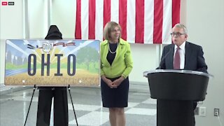 Gov. DeWine reveals Ohio's new standard license plate, 'Sunshine in Ohio'