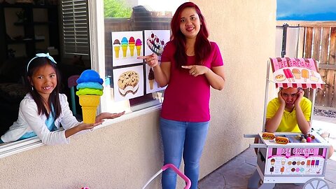 Wendy Pretend Play with ICE CREAM Drive Thru Toy Store